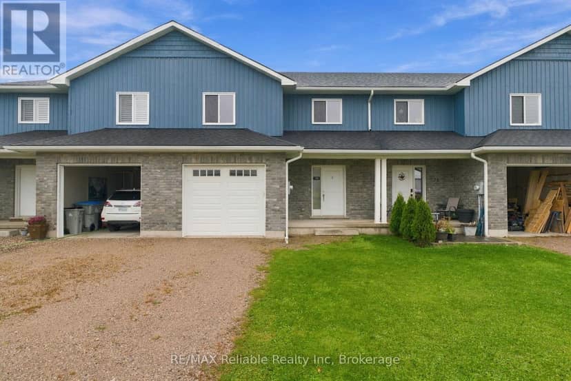 80 Huron Street, Huron East