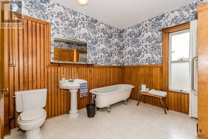 1330 Belcher Street — photo 40 of 40