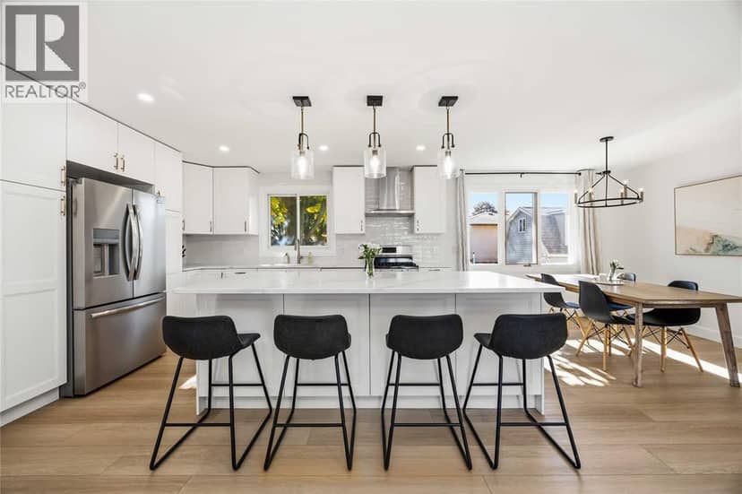1067 Sheffield Street — photo 10 of 36