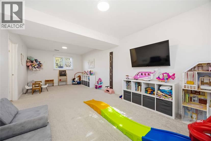 1067 Sheffield Street — photo 22 of 36
