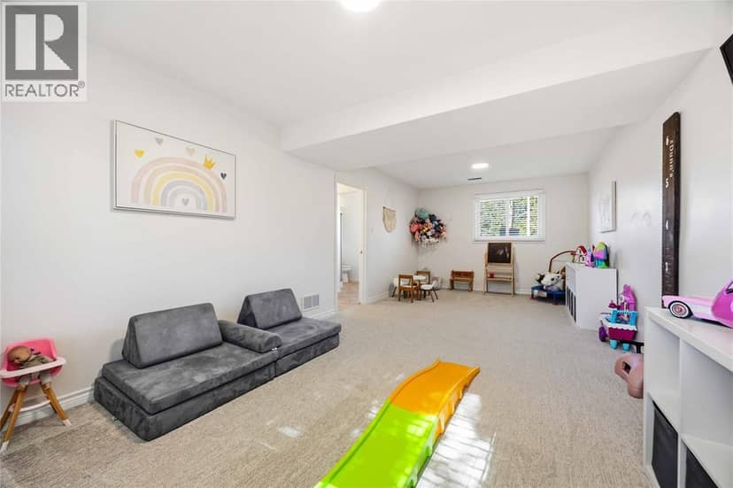 1067 Sheffield Street — photo 23 of 36