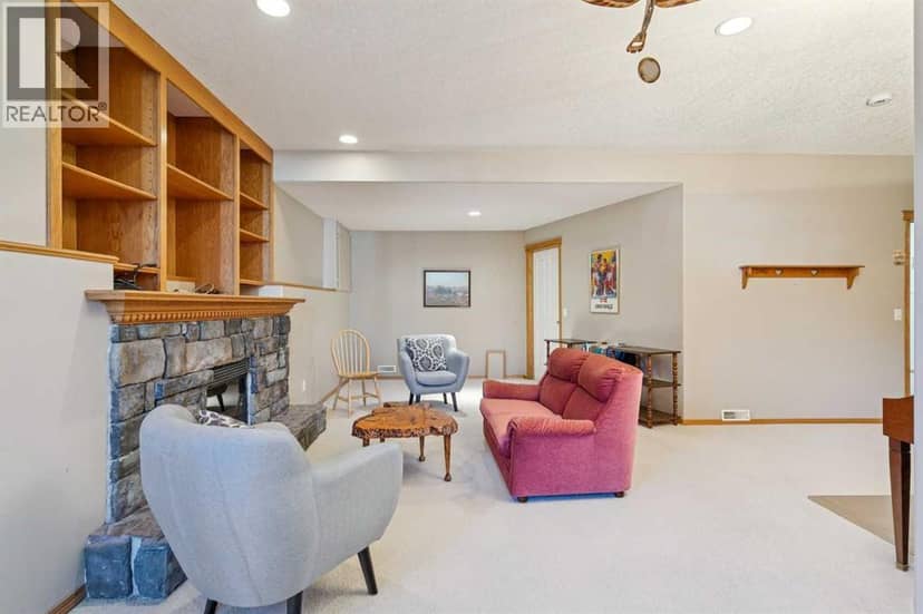 223 Rocky Ridge Close NW — photo 23 of 39
