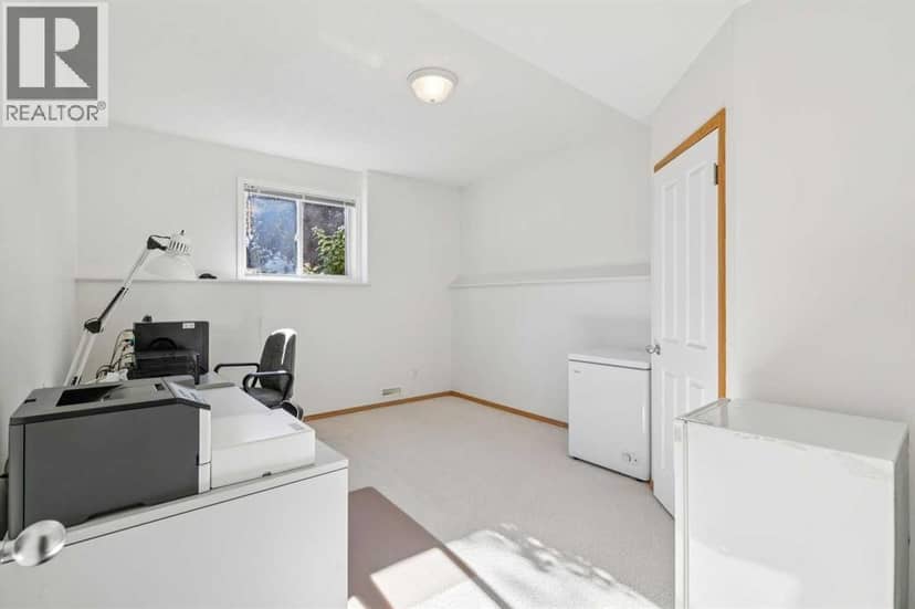 223 Rocky Ridge Close NW — photo 30 of 39