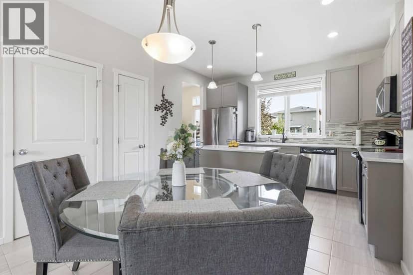 611 Walden Drive SE, Calgary, photo 2