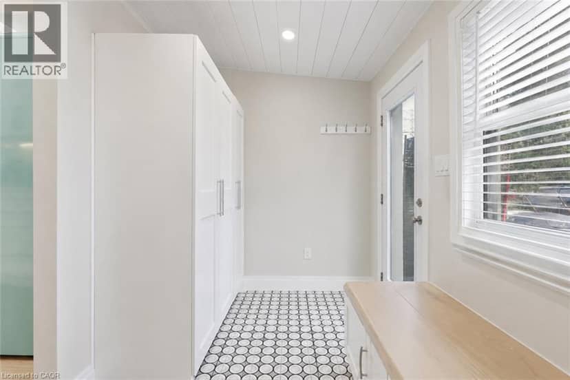 285 BEACH Boulevard — photo 18 of 40