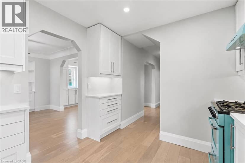 285 BEACH Boulevard — photo 17 of 40