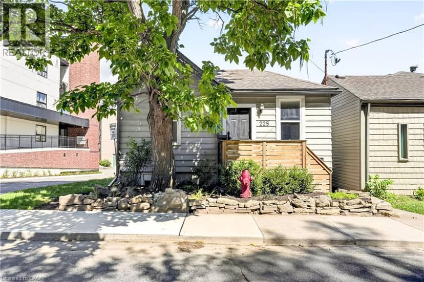225 CHARLTON Avenue E — photo 1 of 40