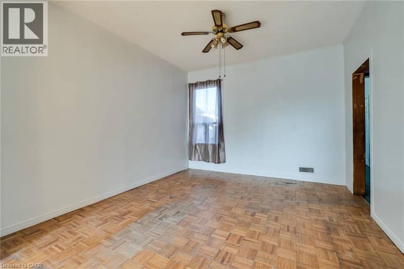 23 OAK Avenue — photo 14 of 40
