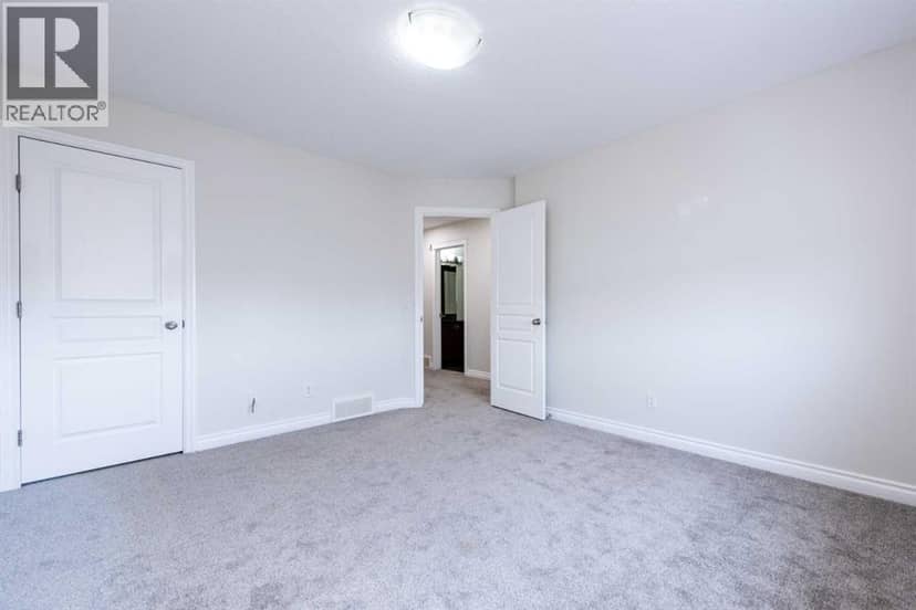 422 Taralake Way NE — photo 26 of 40