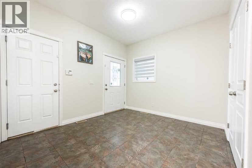 422 Taralake Way NE — photo 20 of 40