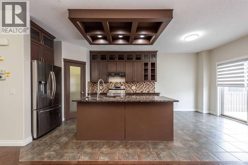 422 Taralake Way NE — photo 13 of 40