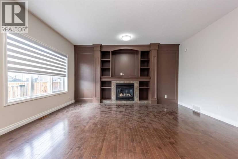 422 Taralake Way NE — photo 15 of 40