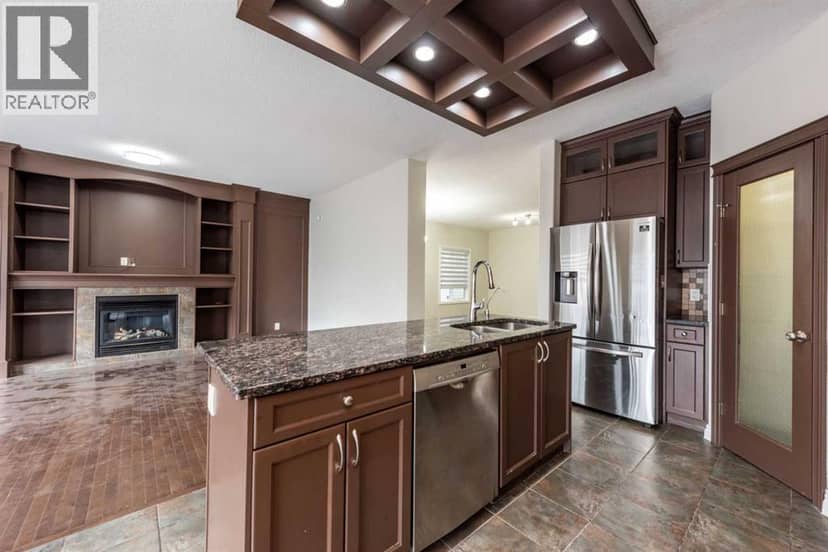 422 Taralake Way NE — photo 12 of 40