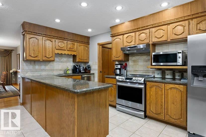 21 Lorne Cr, St. Albert, photo 4
