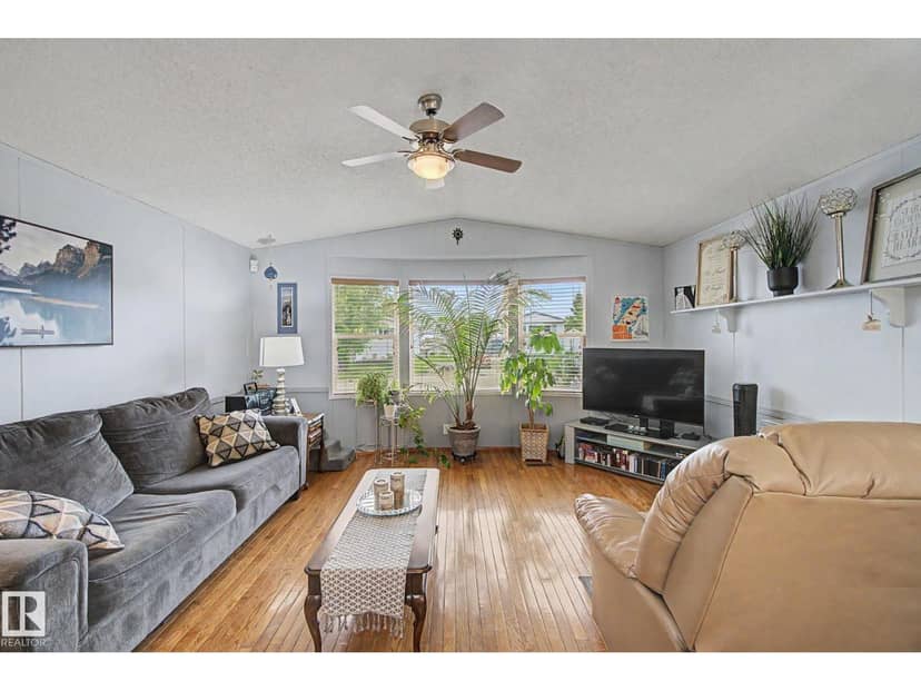 179 3400 48 ST — photo 15 of 40