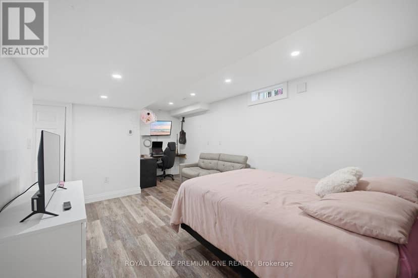 108 Gwillimbury Drive — photo 32 of 40