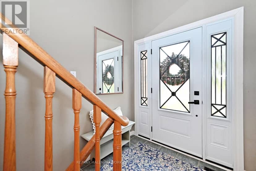 559 Haines Road, Newmarket, photo 5