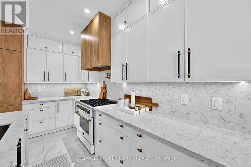 16 Hawke Crescent — photo 9 of 40
