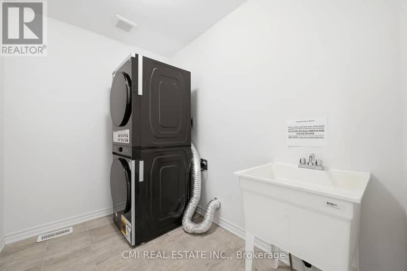 656 Newlove Street — photo 38 of 40