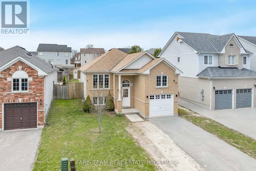 92 Wesley Avenue, Wasaga Beach, photo 2