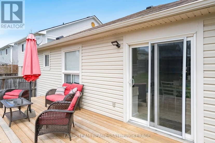 92 Wesley Avenue — photo 24 of 31