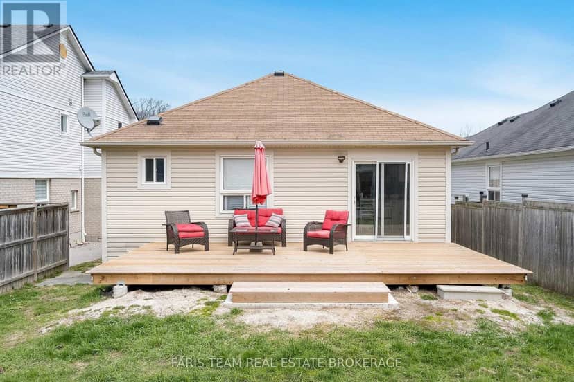92 Wesley Avenue — photo 27 of 31