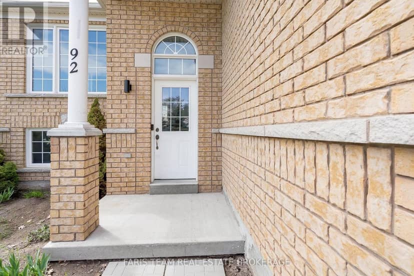 92 Wesley Avenue, Wasaga Beach, photo 4