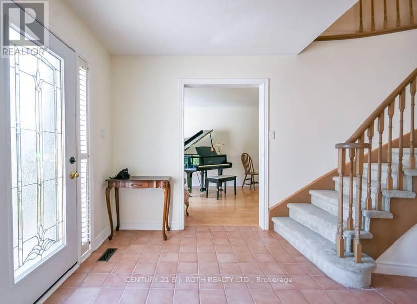 24 Grand Forest Drive, Barrie, photo 5