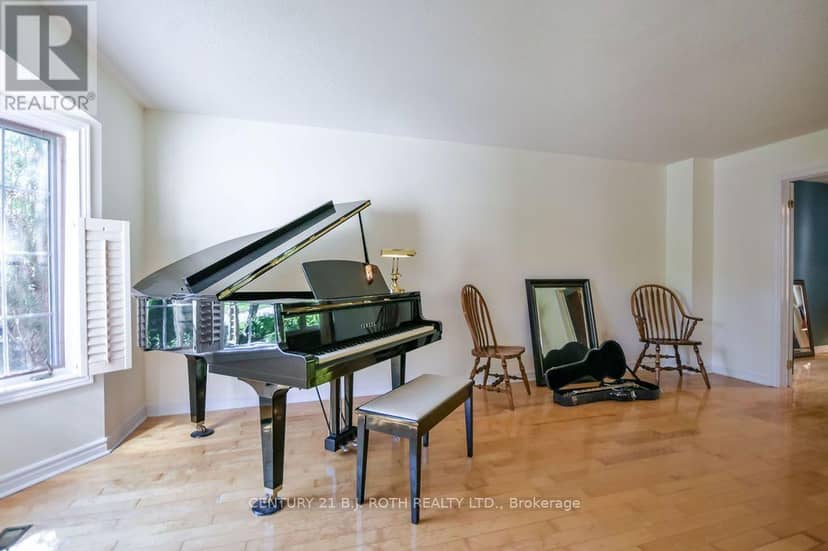 24 Grand Forest Drive, Barrie, photo 6