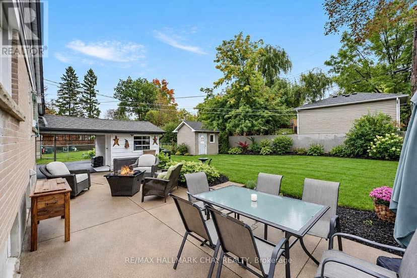 23 Marion Crescent, Barrie, photo 2