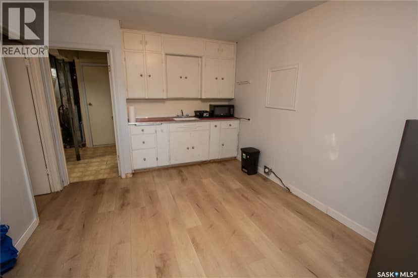 779 McTavish STREET — photo 13 of 23