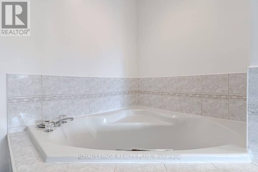 6795 Gracefield Drive — photo 29 of 40