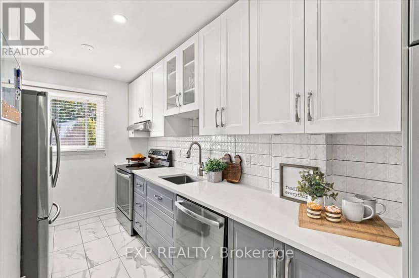 16 Havenbrook Court, Brampton, photo 3