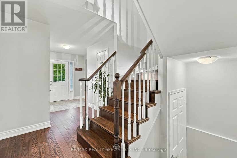 1140 Bonin Crescent — photo 13 of 40