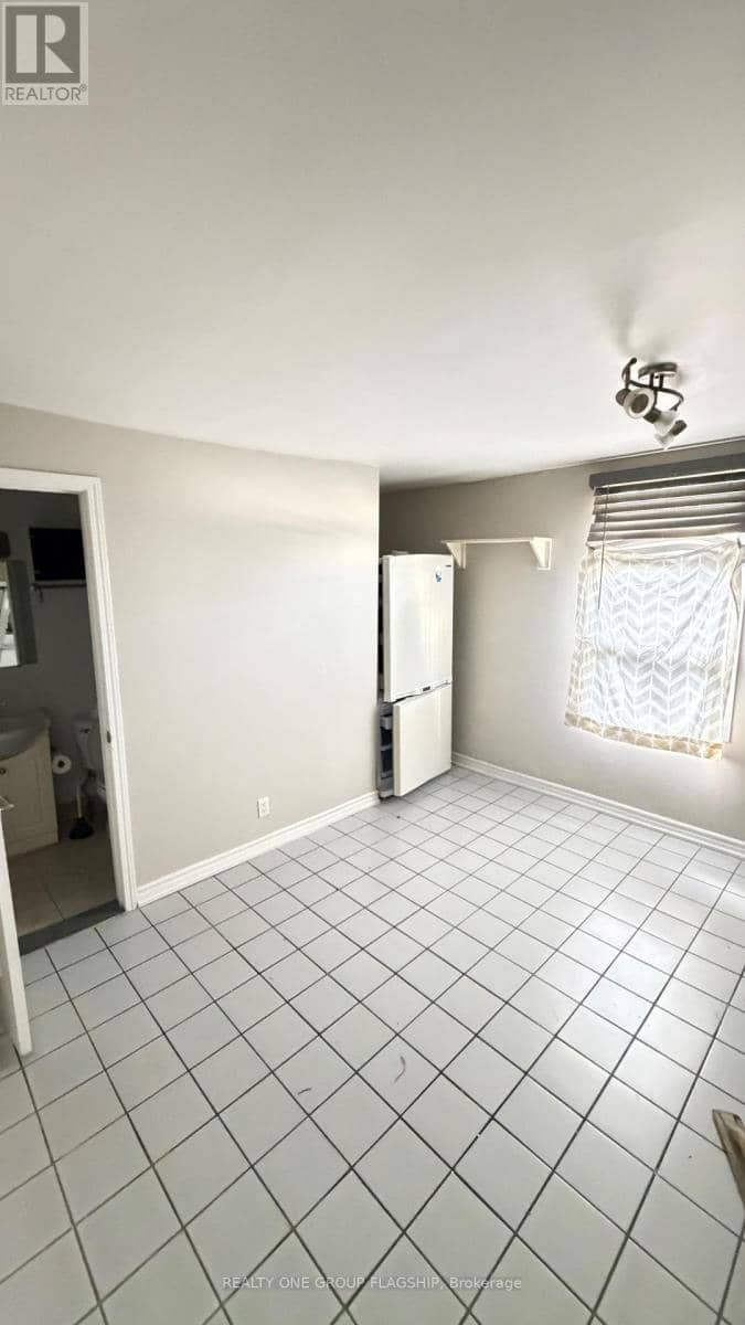 567 Rogers Road — photo 10 of 14