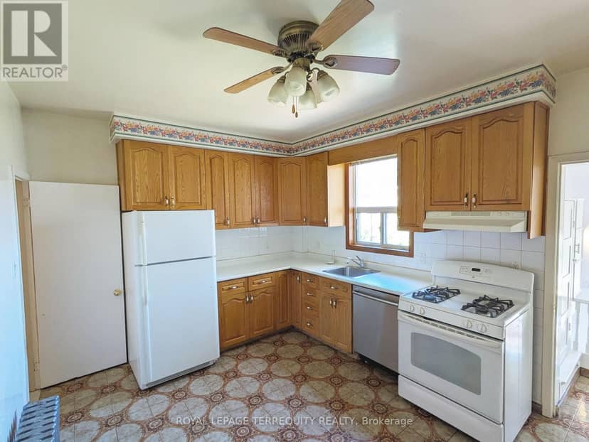 831 Shaw Street — photo 10 of 32