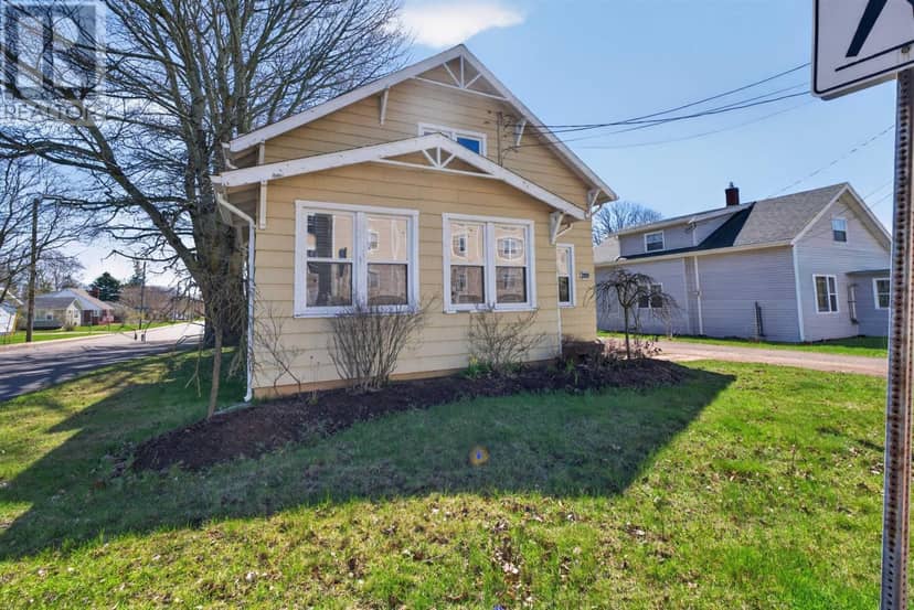 289 Granville St, Summerside, photo 2
