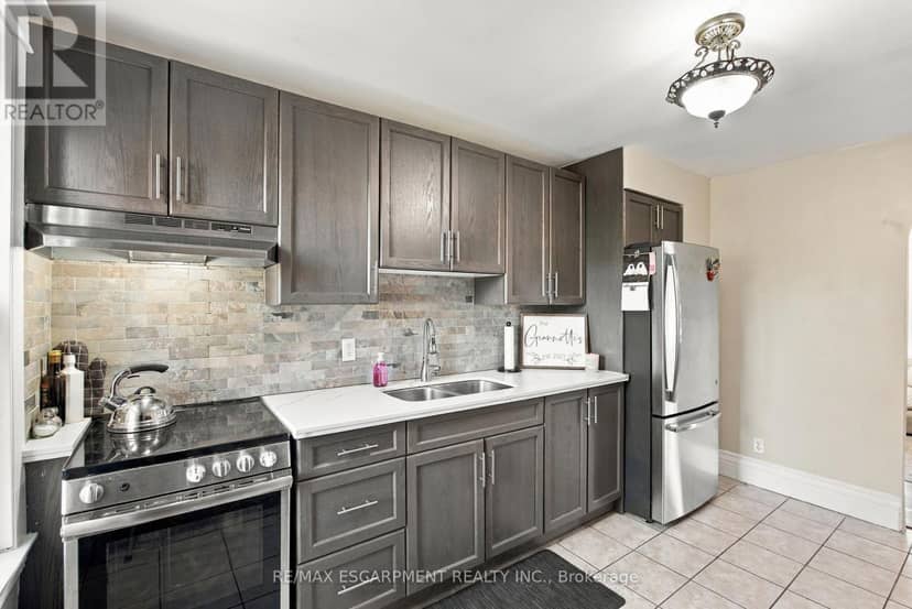 153 Albany Avenue — photo 14 of 33