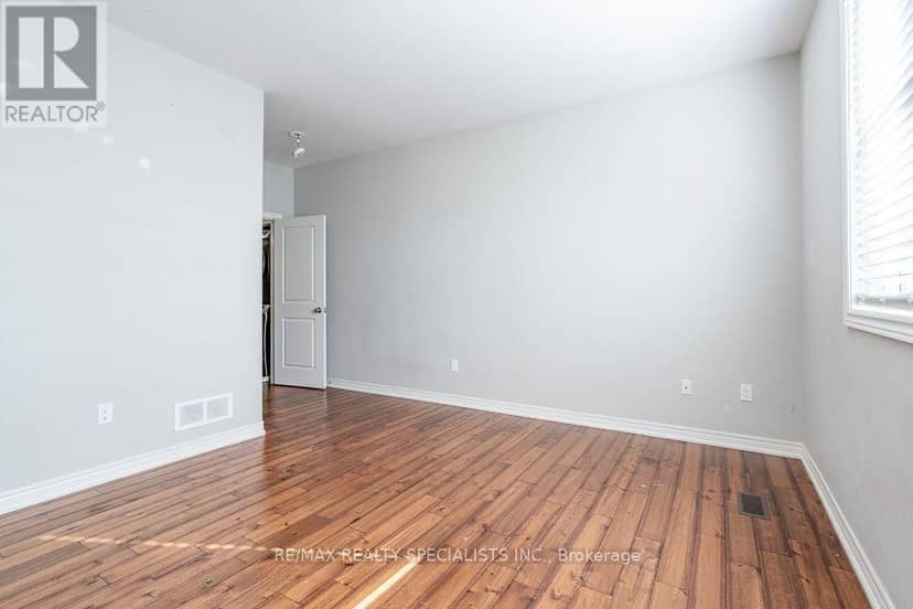 22 Elm Street — photo 22 of 35