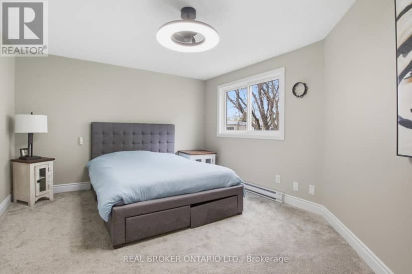 46 - 60 Elmsdale Drive — photo 30 of 40
