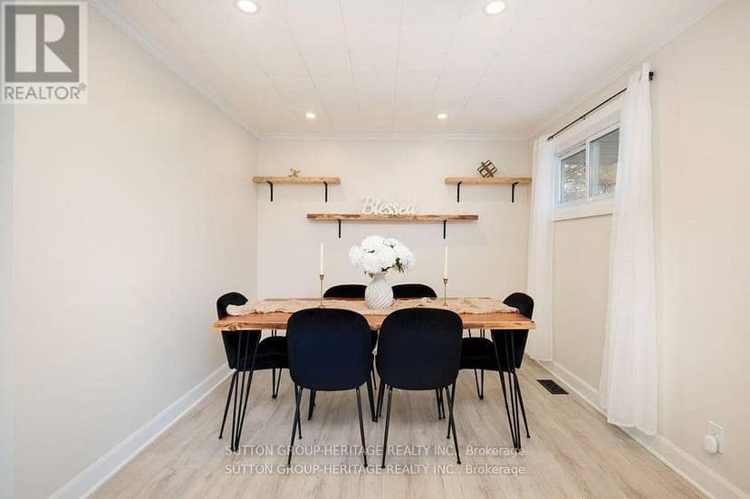 34 Maple Street — photo 11 of 26