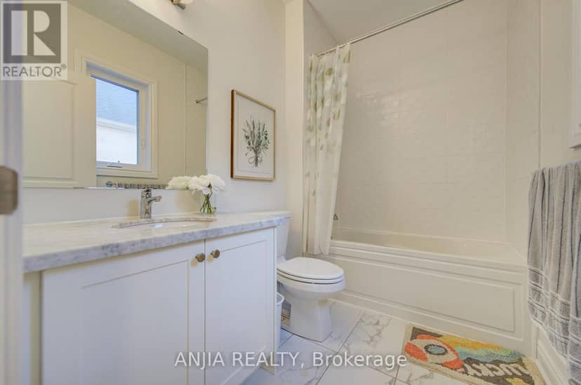 107 Guardhouse Crescent — photo 33 of 40