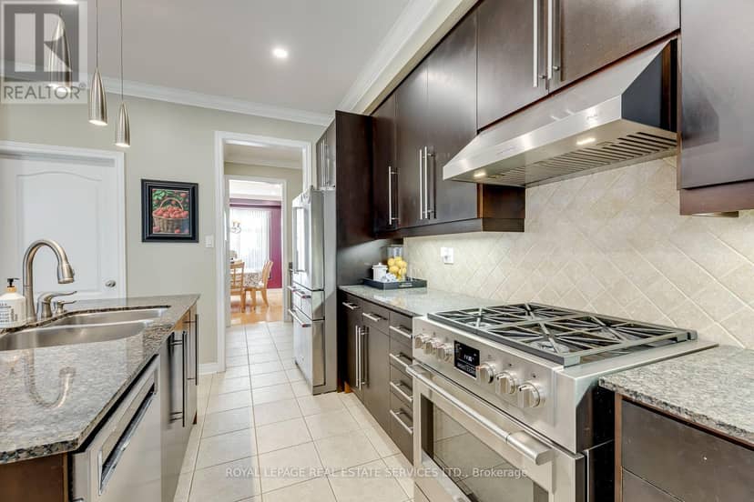 96 Thomas Street — photo 13 of 40