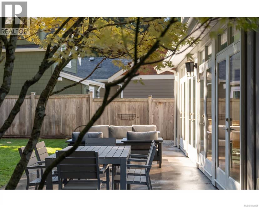 300 Sunningdale Rd E, Qualicum Beach, photo 4