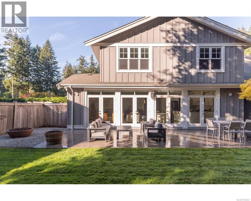 300 Sunningdale Rd E, Qualicum Beach, photo 2