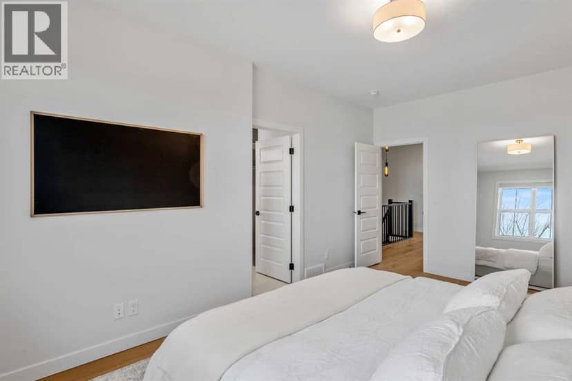 15041 37 Street SW — photo 18 of 40