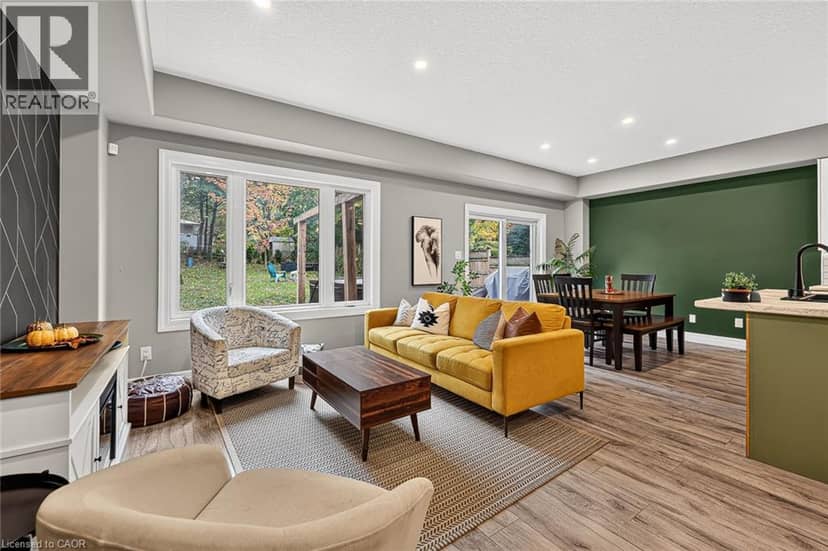 205 VICTORIA Street S, Woodstock, photo 2