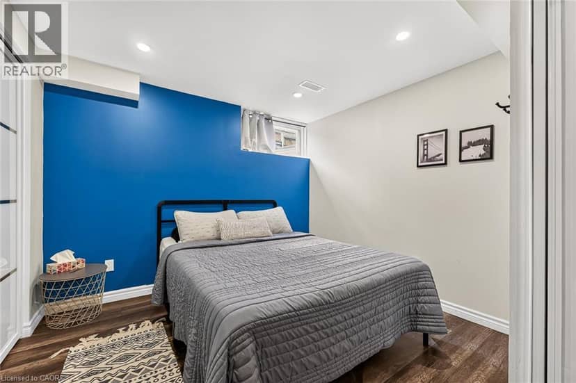 205 VICTORIA Street S — photo 37 of 40