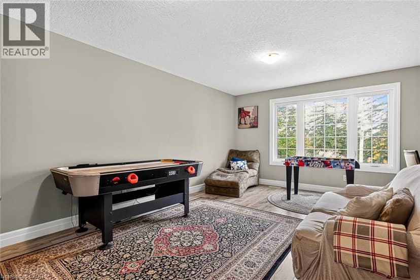 205 VICTORIA Street S, Woodstock, photo 4