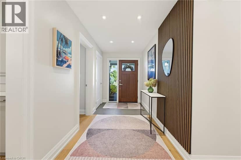212 STADACONA Avenue, Ancaster, photo 2